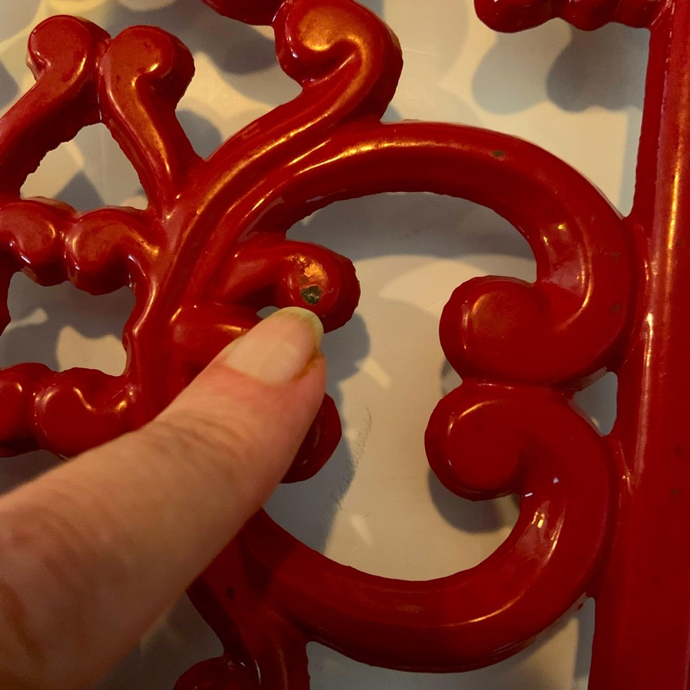 Red Cast Iron Trivet and Spoon Rest Set - Picture 6 of 10